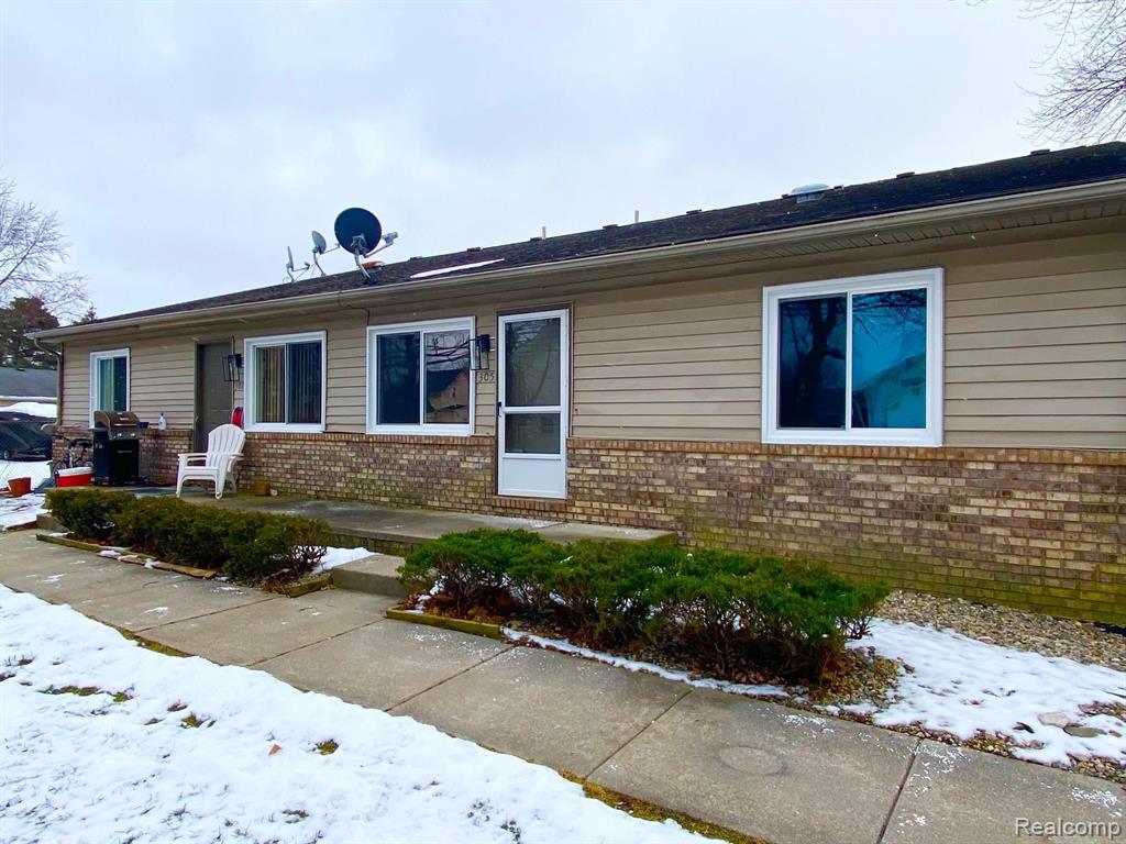 305 East Lafayette Street Romeo, MI 48065 - Photo 3 of 10