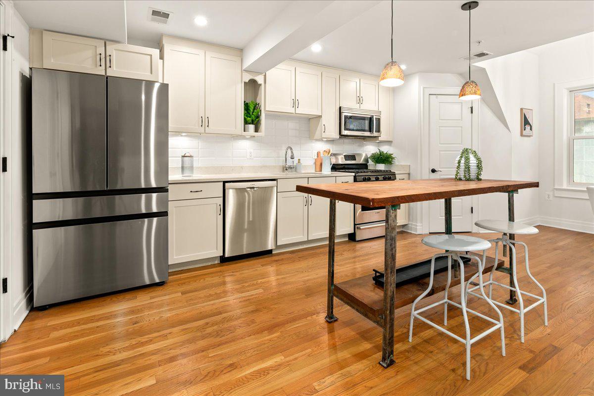 1109 M Street Northwest, Unit 11 Washington, DC 20005 - Photo 11 of 37