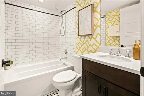 $899,900 | 1109 M Street Northwest, Unit 11, Washington, DC 20005