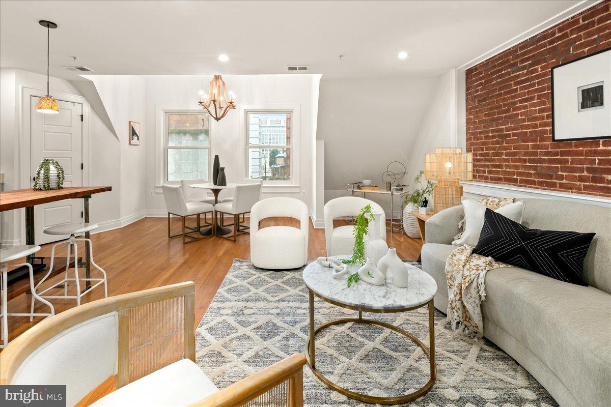 1109 M Street Northwest, Unit 11 Washington, DC 20005 - Photo 6 of 37