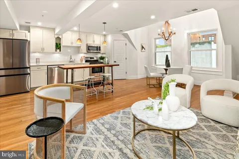 $899,900 | 1109 M Street Northwest, Unit 11, Washington, DC 20005