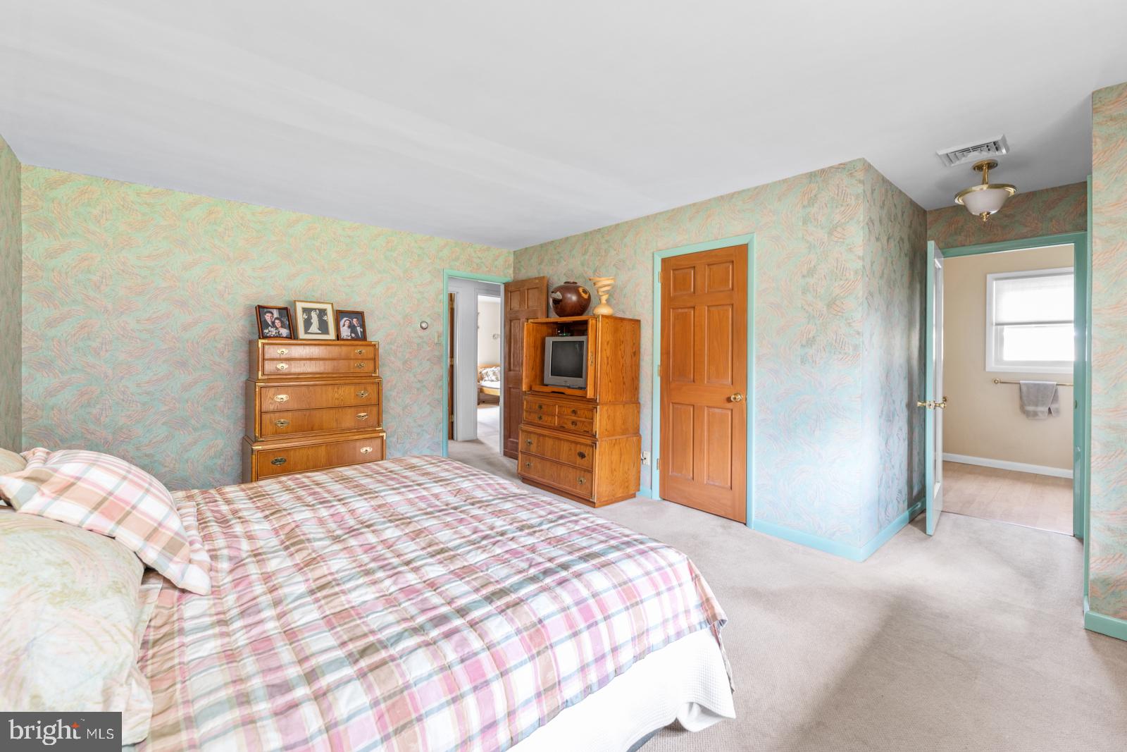 1410 Kutz Drive Pottstown, PA 19465 - Photo 18 of 41 Primary Bedroom with walk-in closet