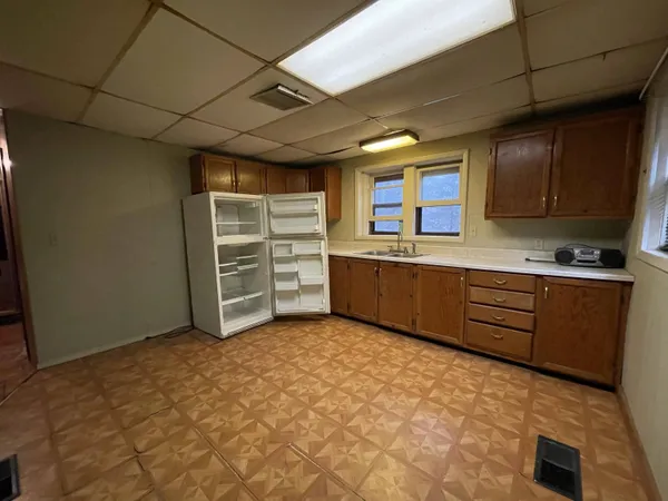 $70,000 | 625 North 3rd Street, Unit 3, Arkansas City, KS 67005