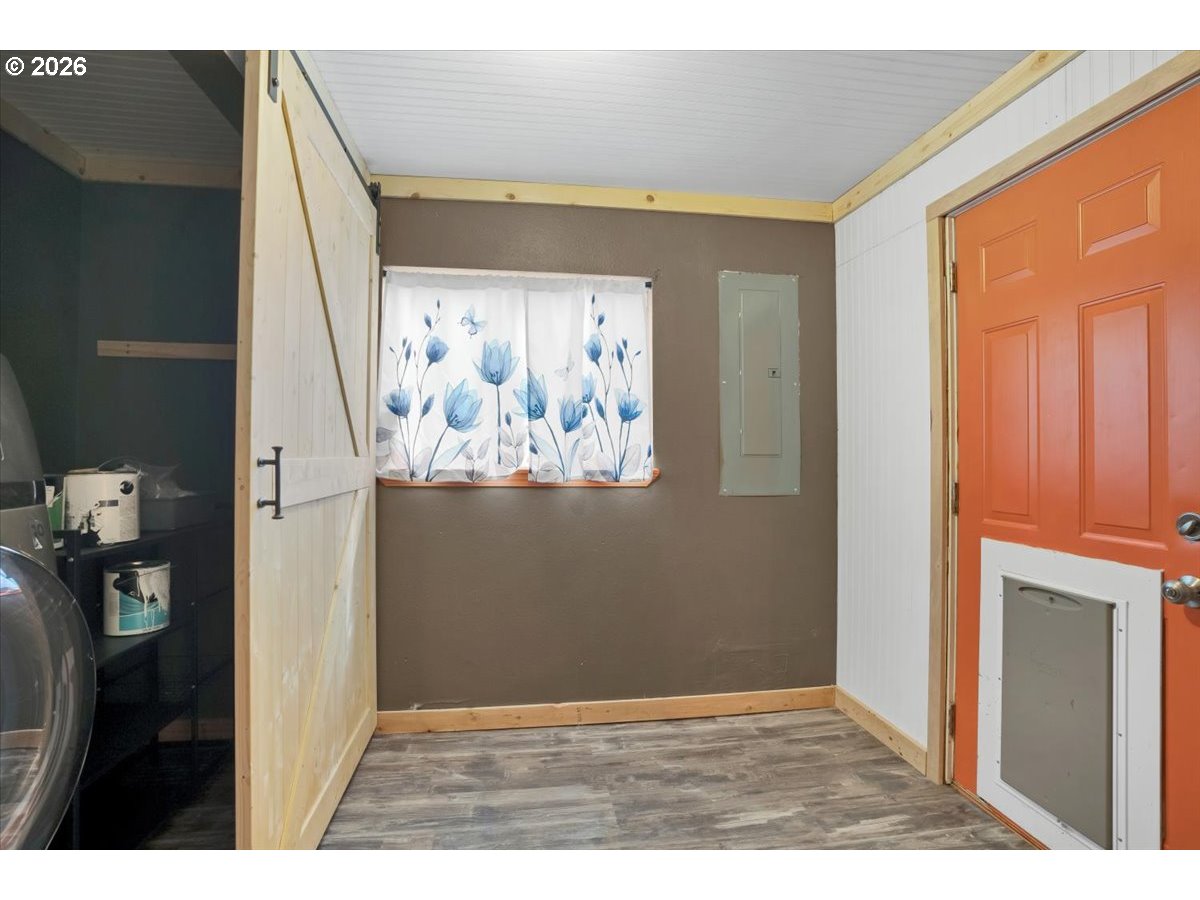 566 North Bear Creek Road Otis, OR 97368 - Photo 22 of 40 a view of a entryway