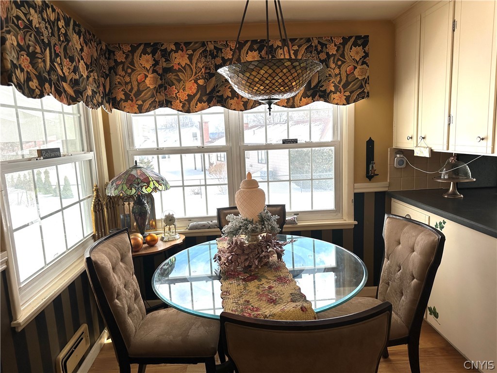 2 Bermuda Road Whitestown, NY 13492 - Photo 13 of 32 Breakfast area