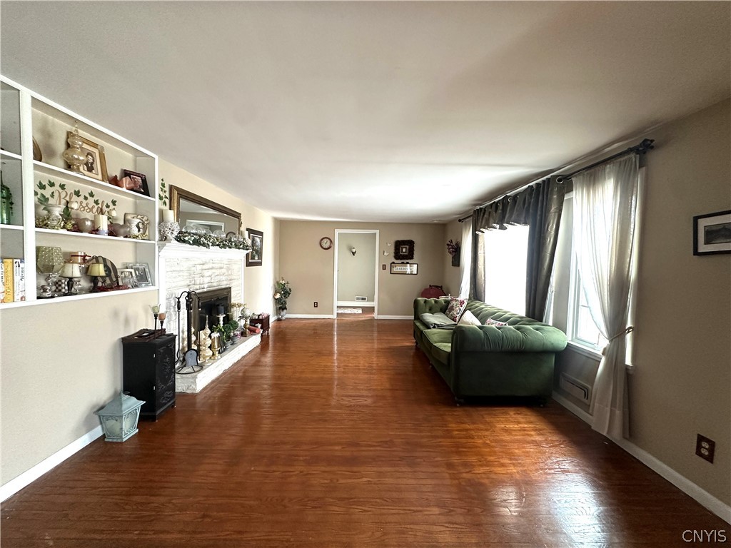 2 Bermuda Road Whitestown, NY 13492 - Photo 15 of 32 Livingroom