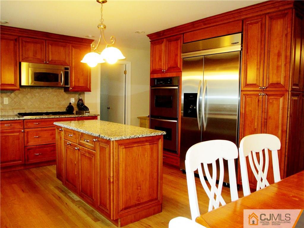 33 Boston Post Road East Brunswick, NJ 08816 - Photo 12 of 24 Gallery Image 12