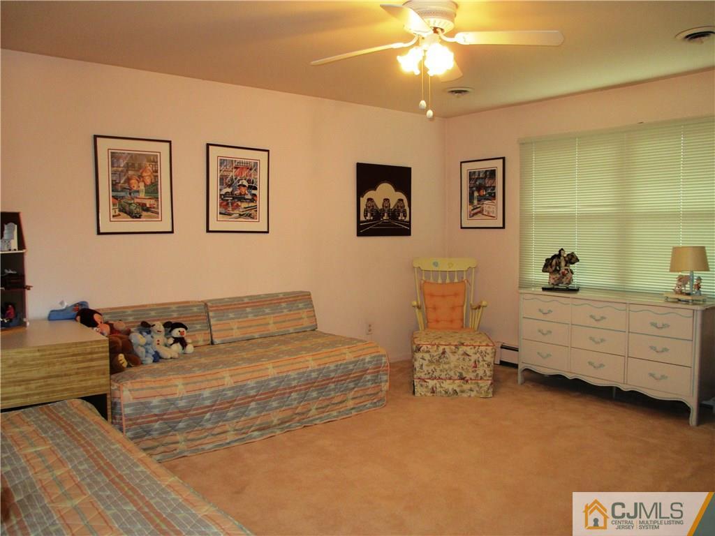33 Boston Post Road East Brunswick, NJ 08816 - Photo 15 of 24 Gallery Image 15