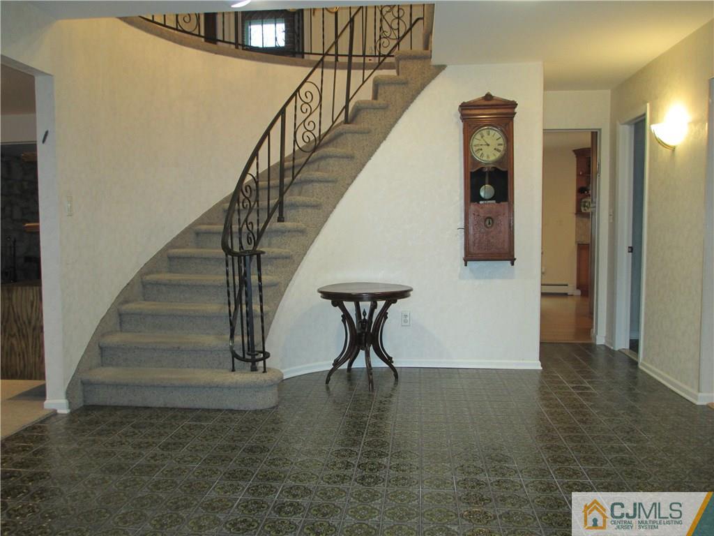 33 Boston Post Road East Brunswick, NJ 08816 - Photo 4 of 24 Gallery Image 4