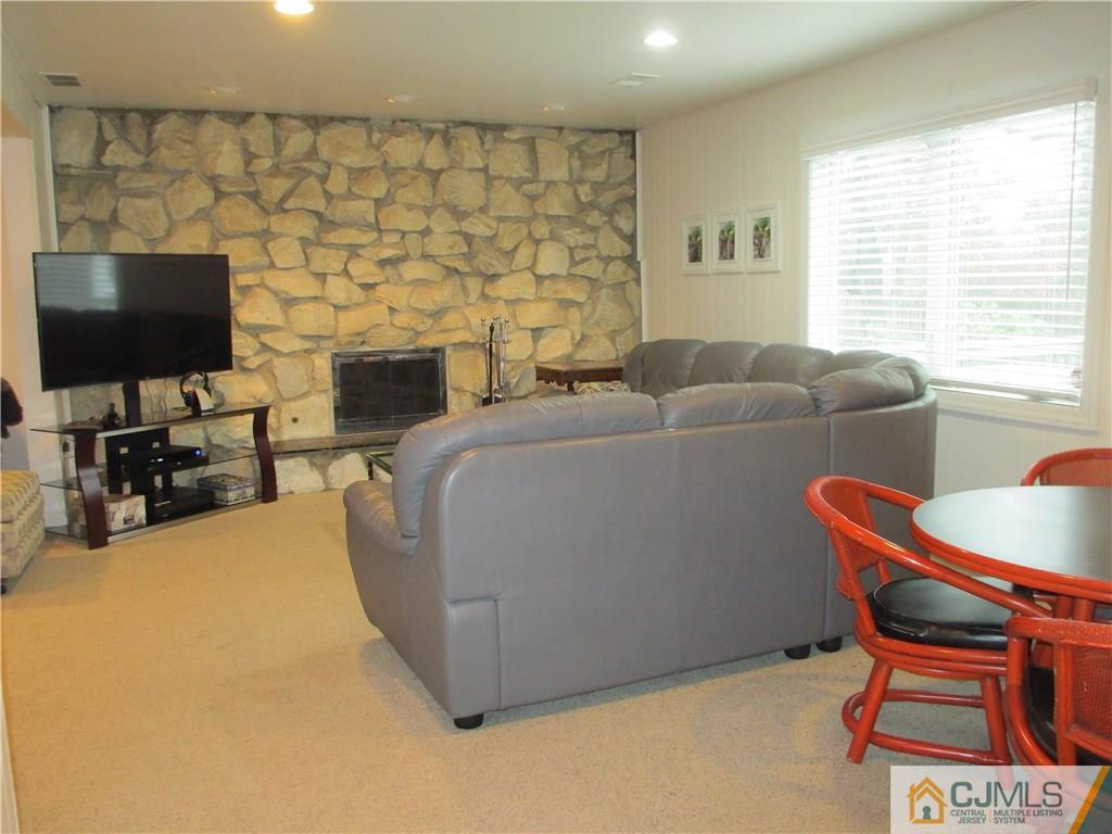 33 Boston Post Road East Brunswick, NJ 08816 - Photo 7 of 24 Gallery Image 7