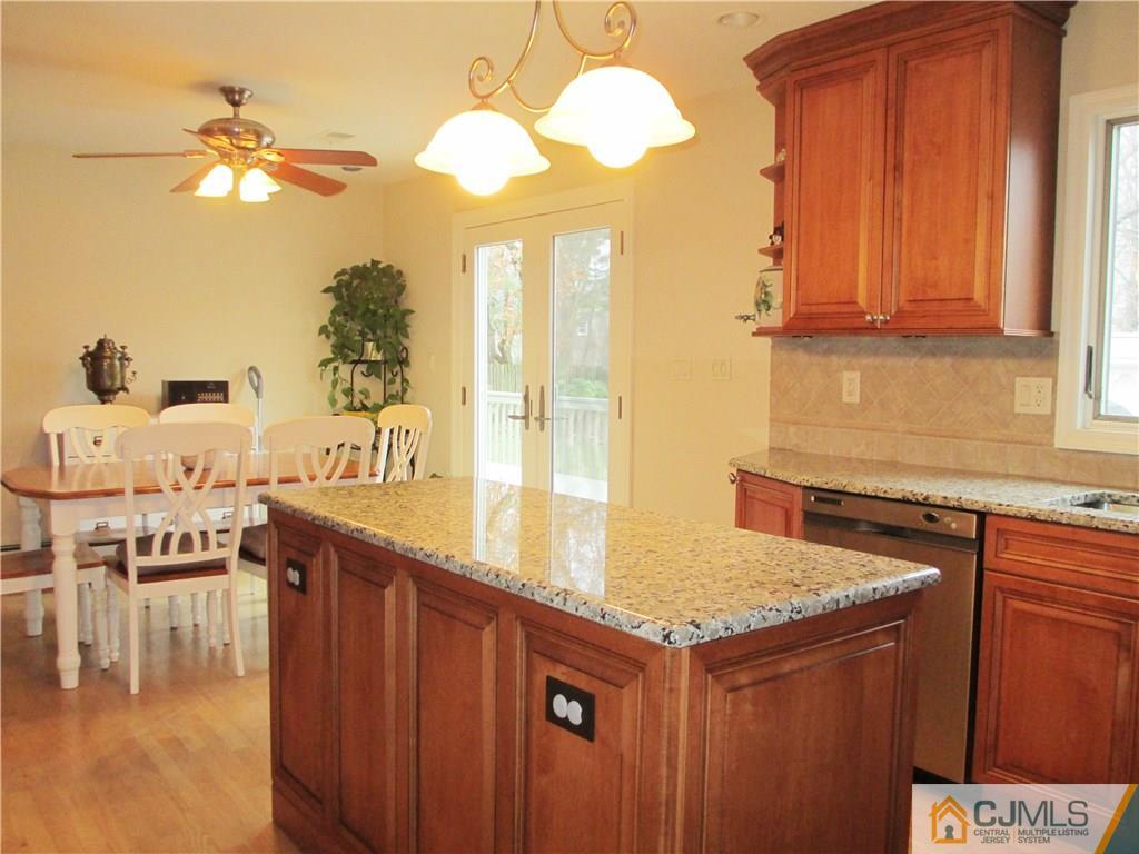 33 Boston Post Road East Brunswick, NJ 08816 - Photo 9 of 24 Gallery Image 9
