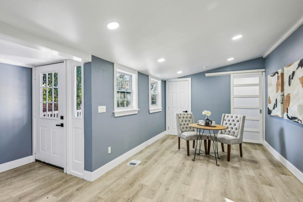 1504 Hardin Avenue Atlanta, GA 30337 - Photo 20 of 50 a dining room with furniture and window