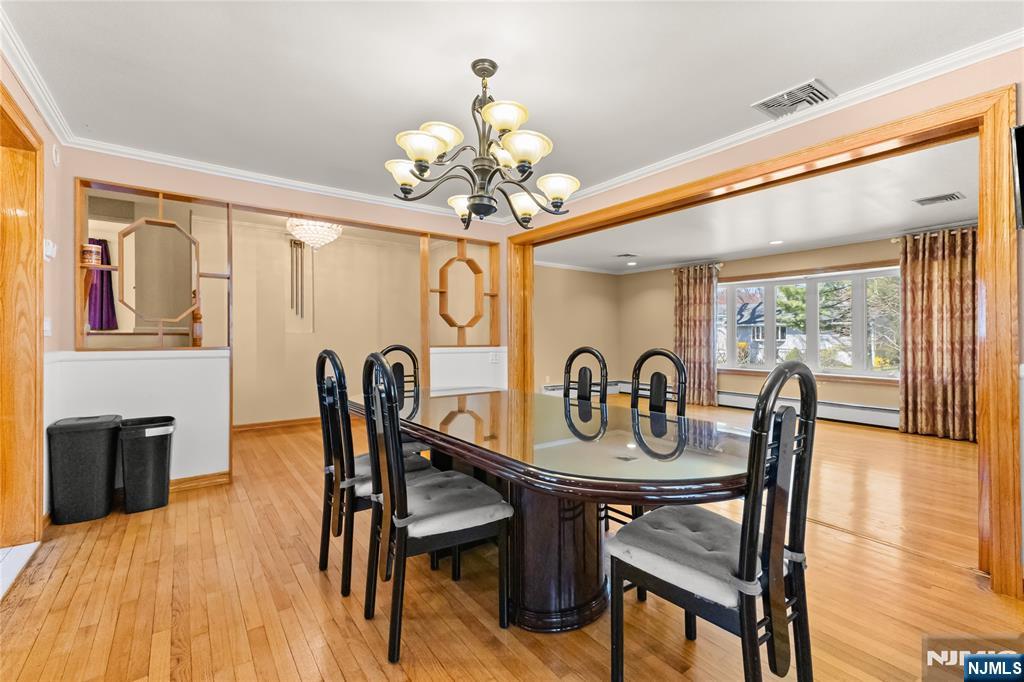239 Burnside Place Ridgewood, NJ 07450 - Photo 2 of 28