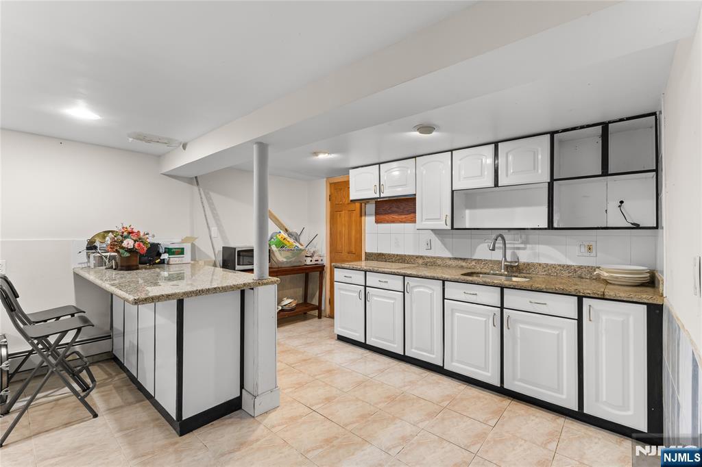 239 Burnside Place Ridgewood, NJ 07450 - Photo 24 of 28