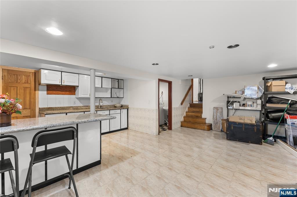 239 Burnside Place Ridgewood, NJ 07450 - Photo 25 of 28