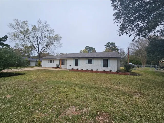 $239,500 | 129 Gayven Drive, Ball, LA 71405