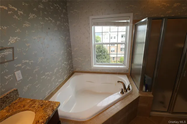 $569,800 | 145 Regency Drive, Fishkill, NY 12524