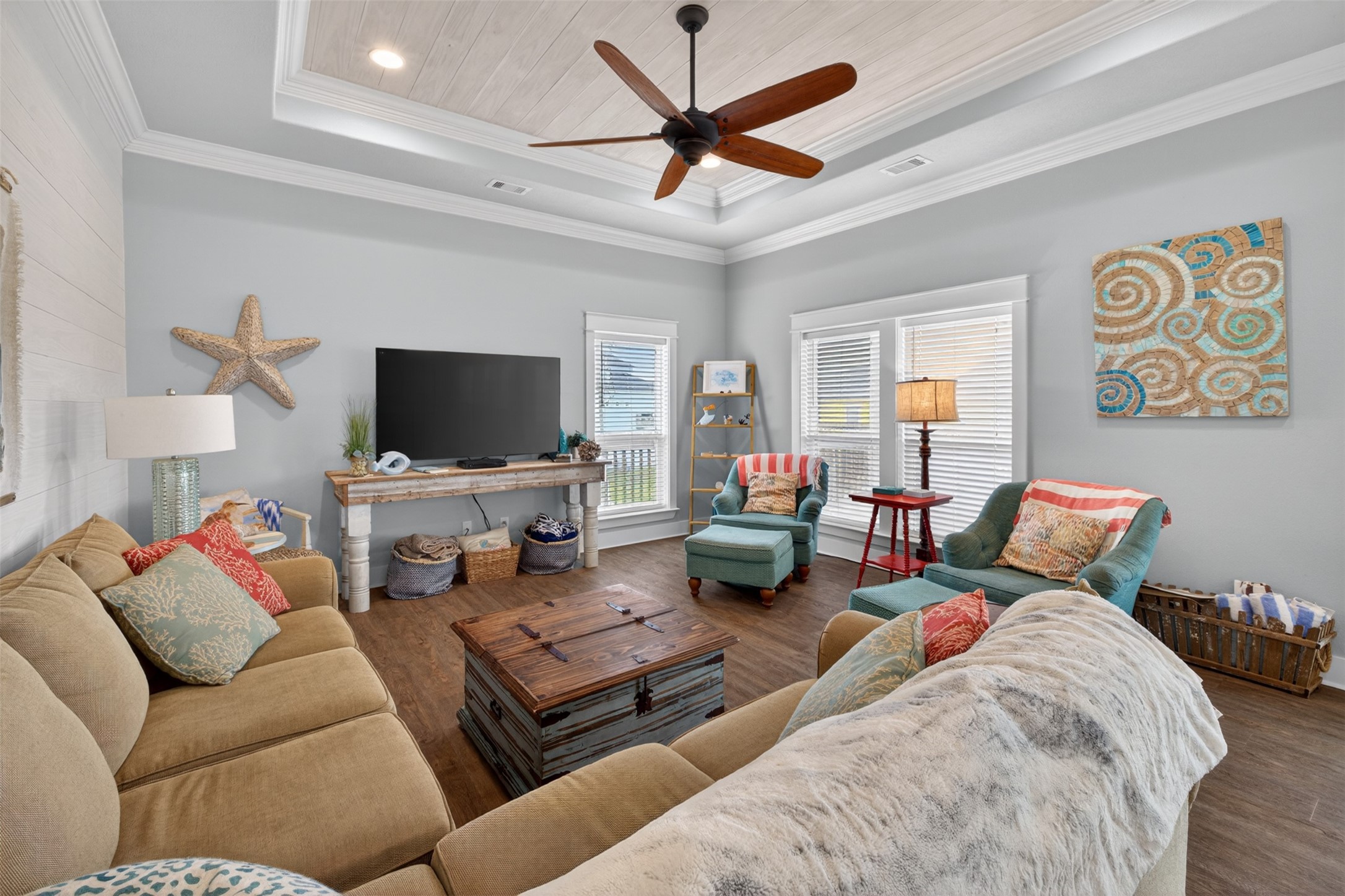 844 Eastview Crystal Beach, TX 77650 - Photo 3 of 41 Family Room