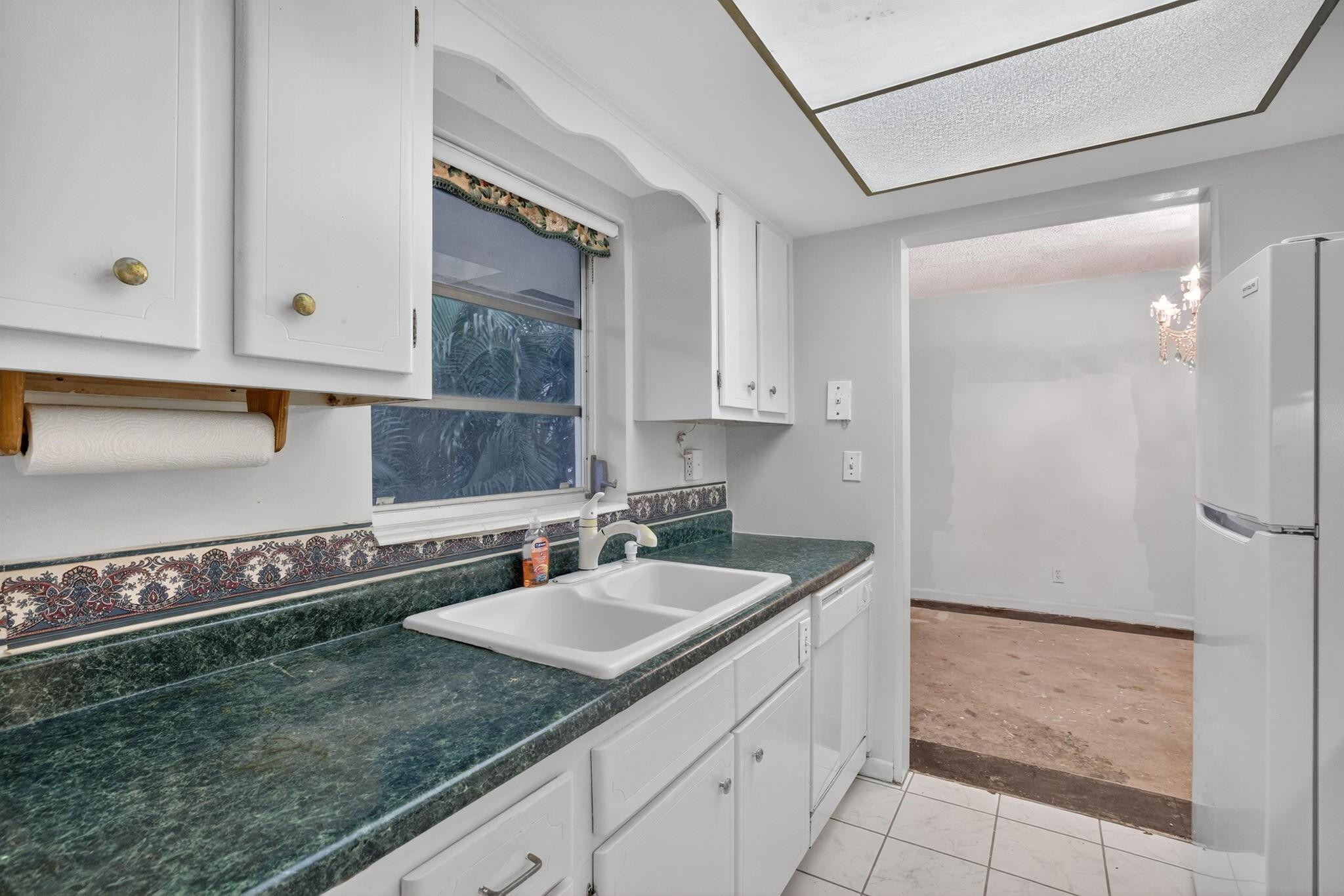 2755 Northeast 28th Avenue, Unit E2 Lighthouse Point, FL 33064 - Photo 19 of 75 Photo 19