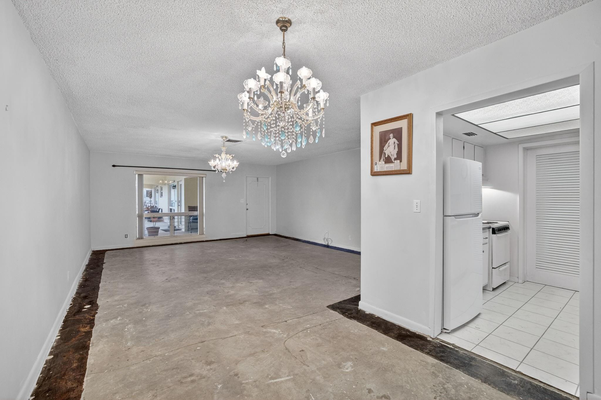 2755 Northeast 28th Avenue, Unit E2 Lighthouse Point, FL 33064 - Photo 22 of 75 Photo 22