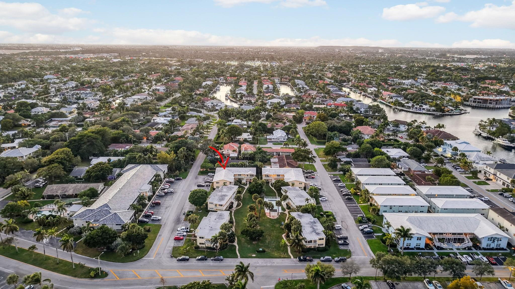 2755 Northeast 28th Avenue, Unit E2 Lighthouse Point, FL 33064 - Photo 59 of 75 Photo 59