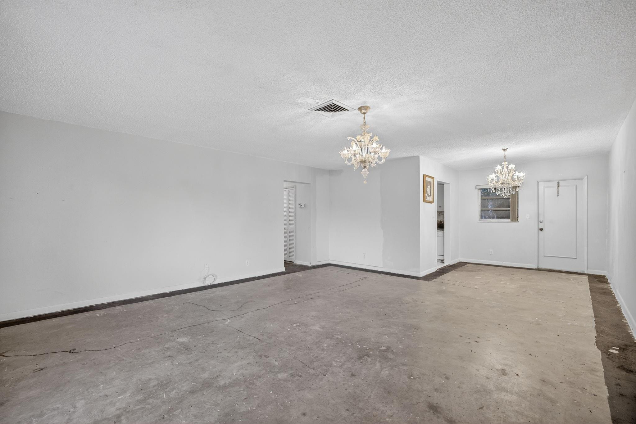 2755 Northeast 28th Avenue, Unit E2 Lighthouse Point, FL 33064 - Photo 10 of 75 Photo 10