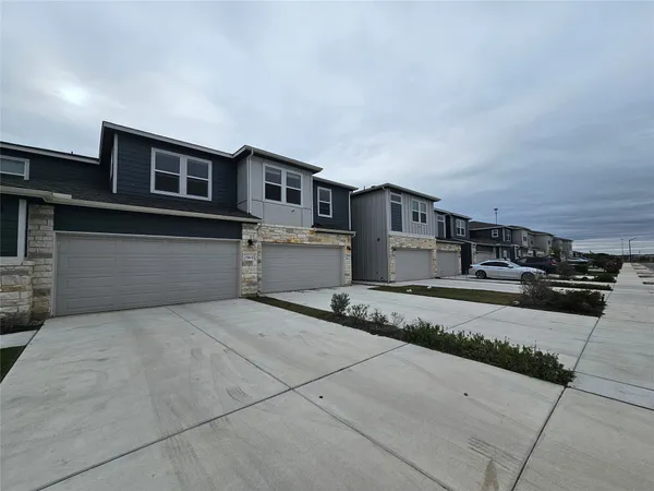 a house view with a outdoor space