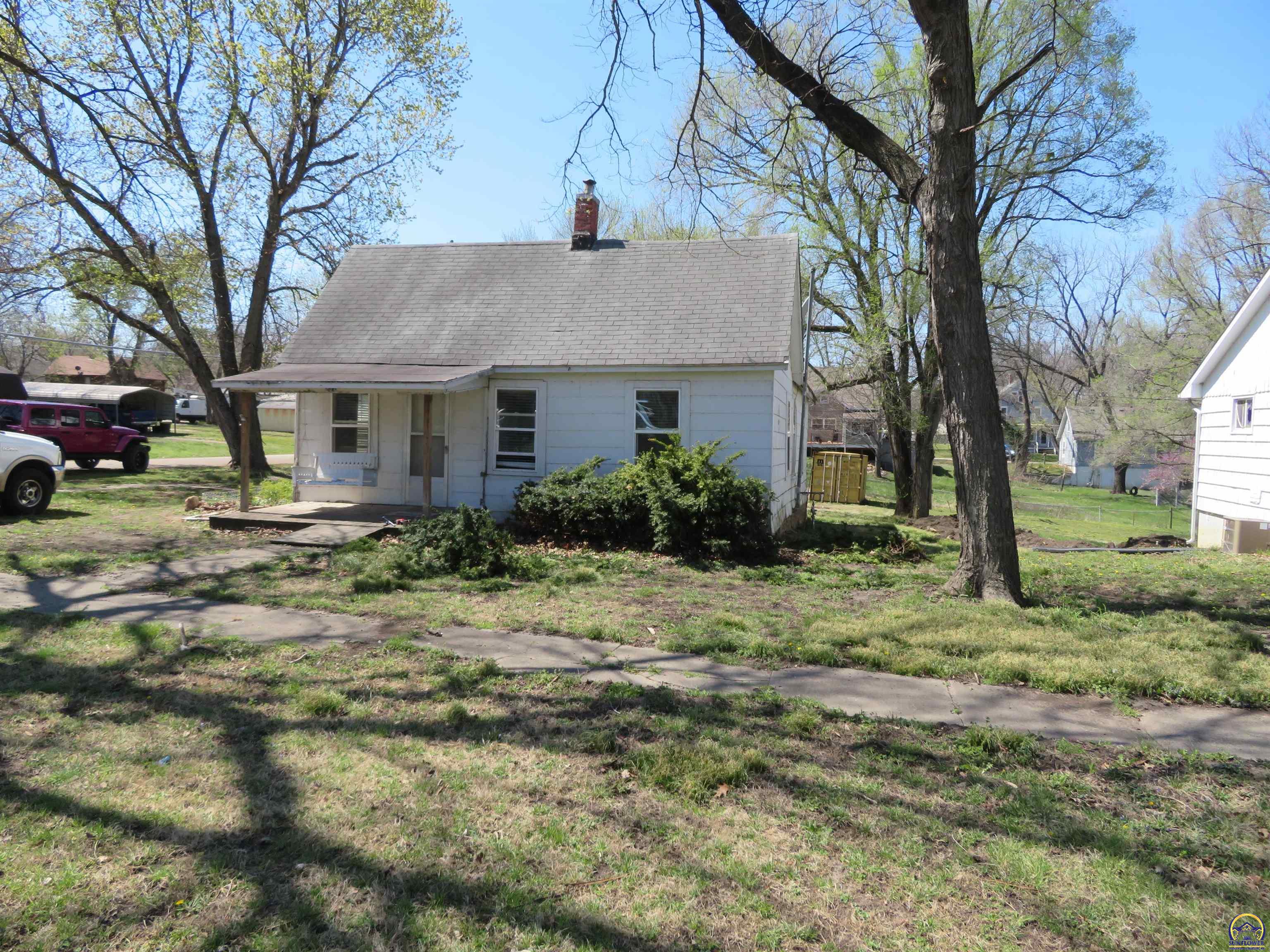 210 Walnut Street Valley Falls, KS 66088 - Photo 2 of 6