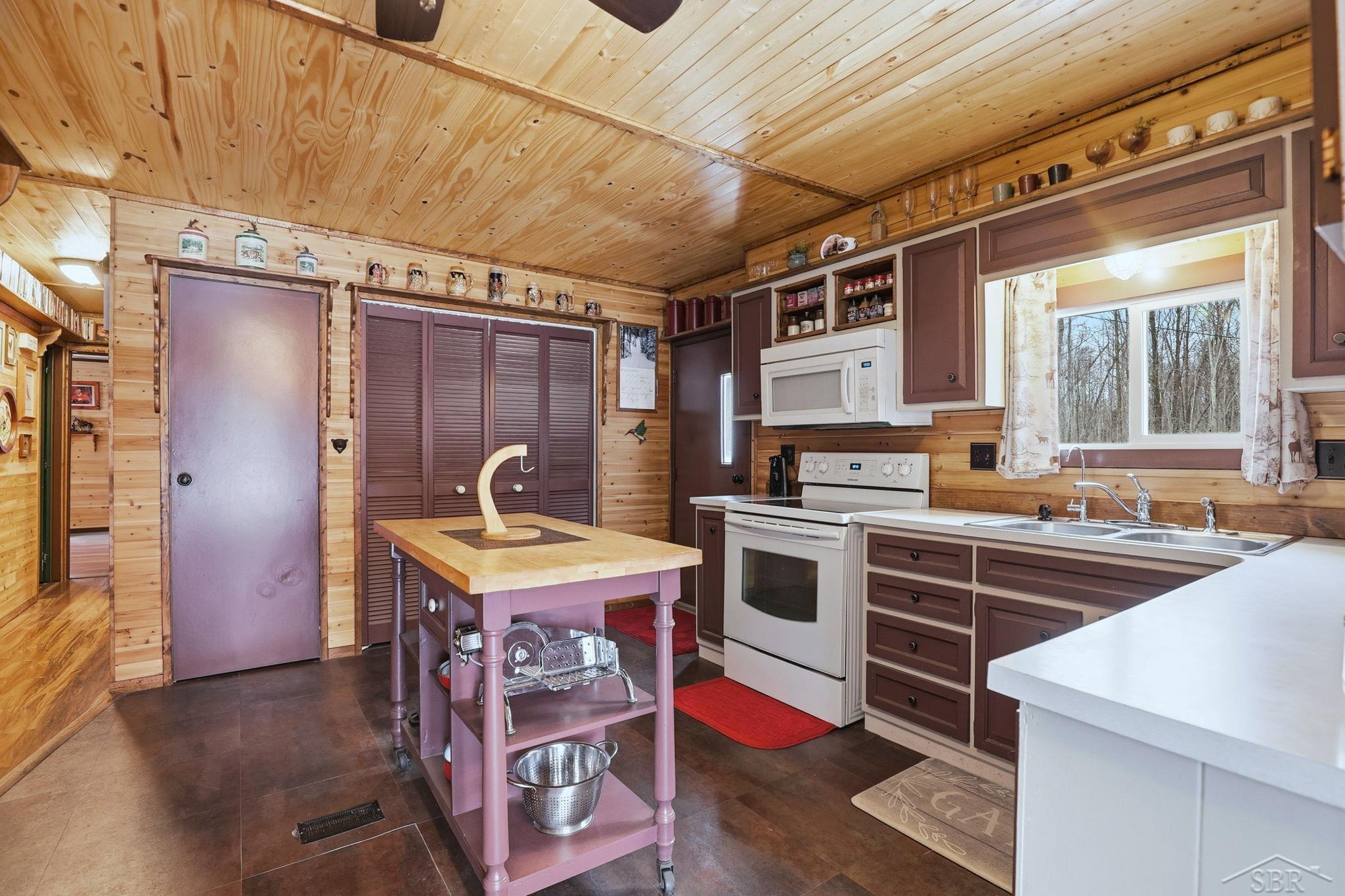 6786 Keystone Road Turner, MI 48765 - Photo 11 of 28 Gallery Image 11