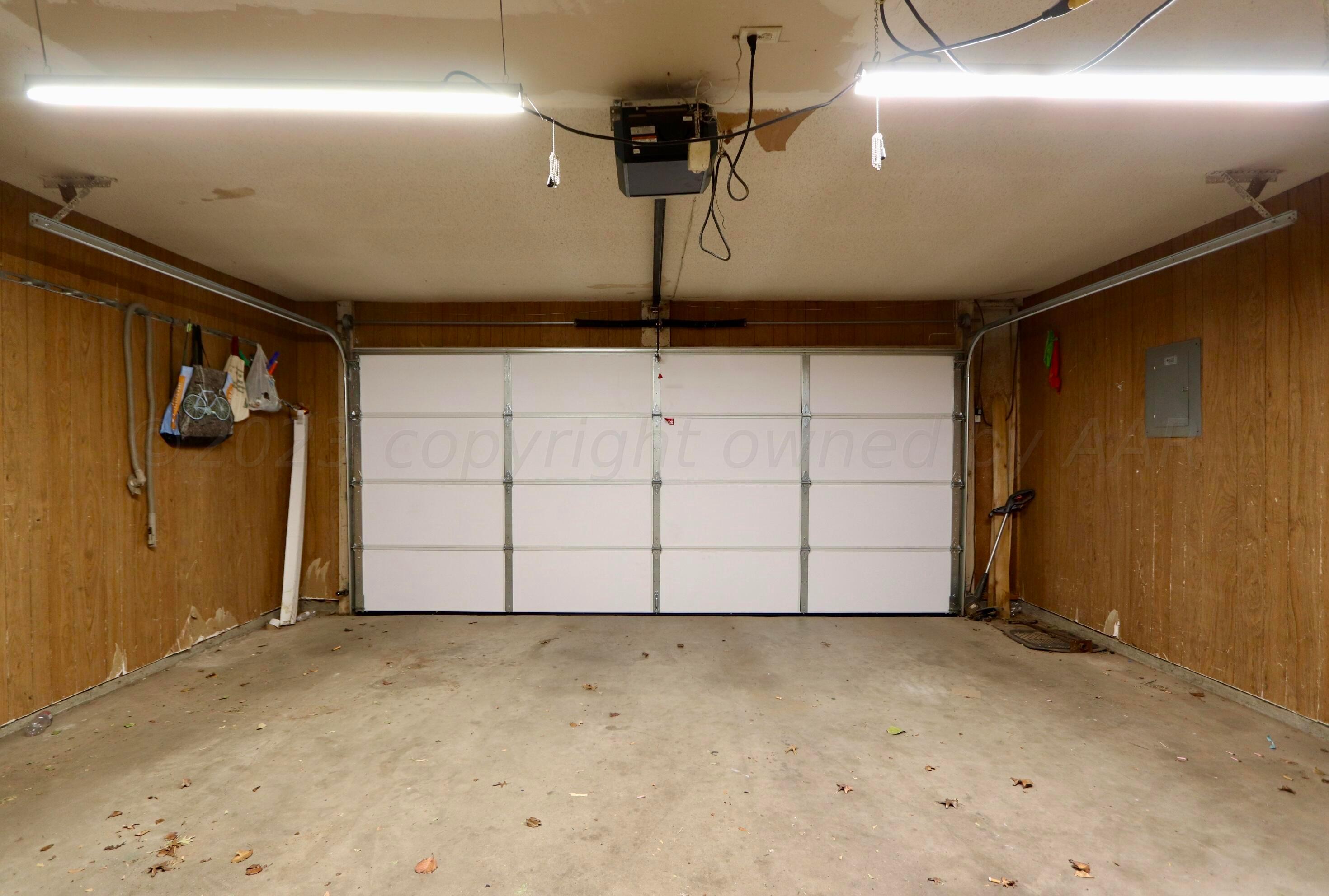 7916 Fenley Drive Amarillo, TX 79121 - Photo 23 of 23 a view of a garage