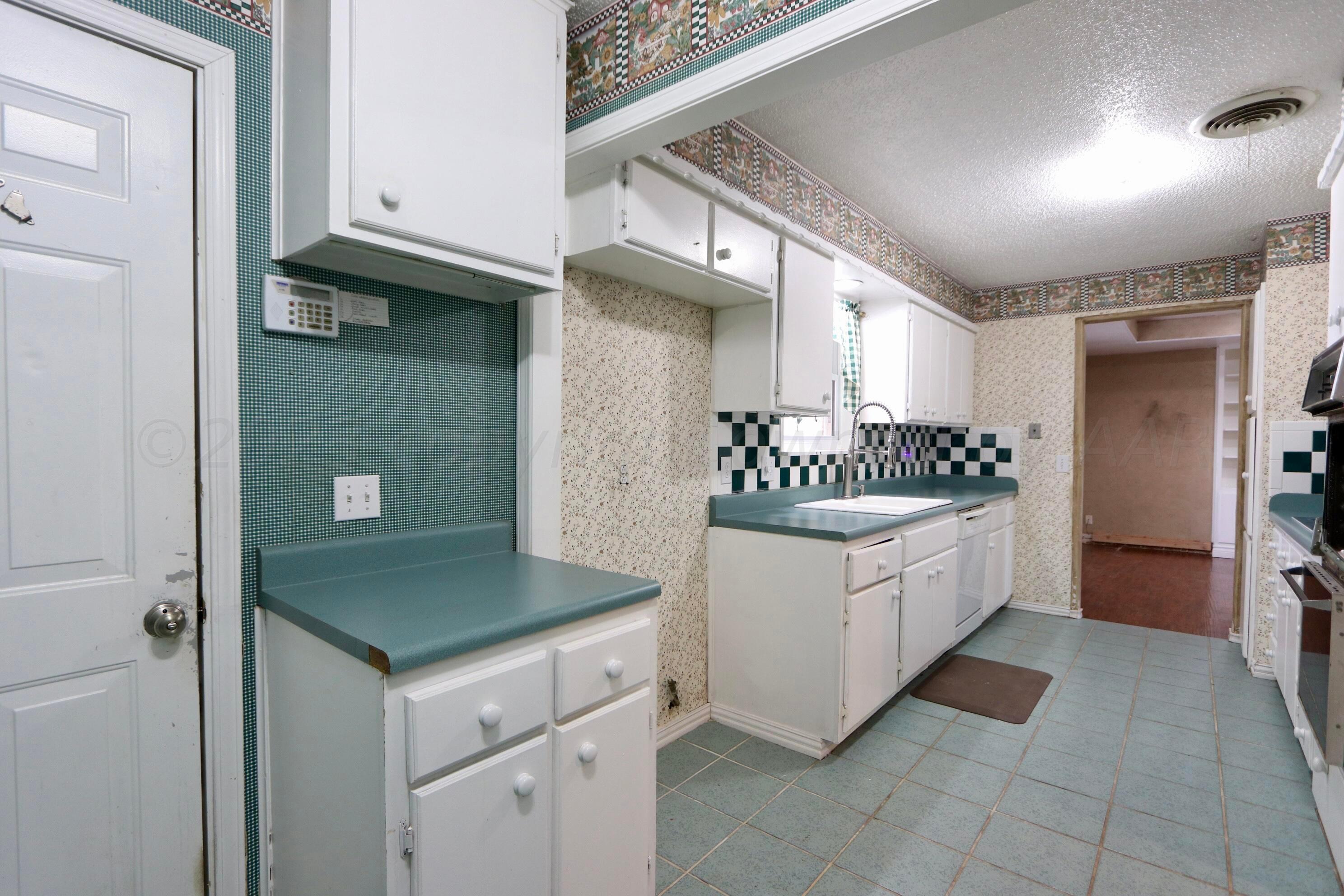 7916 Fenley Drive Amarillo, TX 79121 - Photo 10 of 23