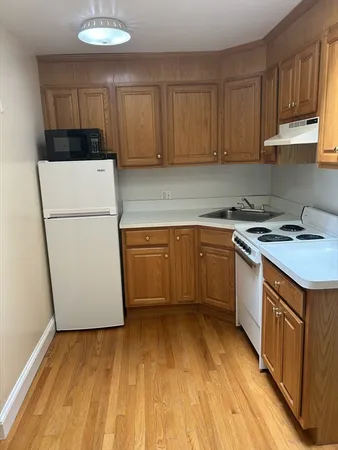 $1,450 | 2 Winchester Place, Unit 5, Winchester, MA 01890