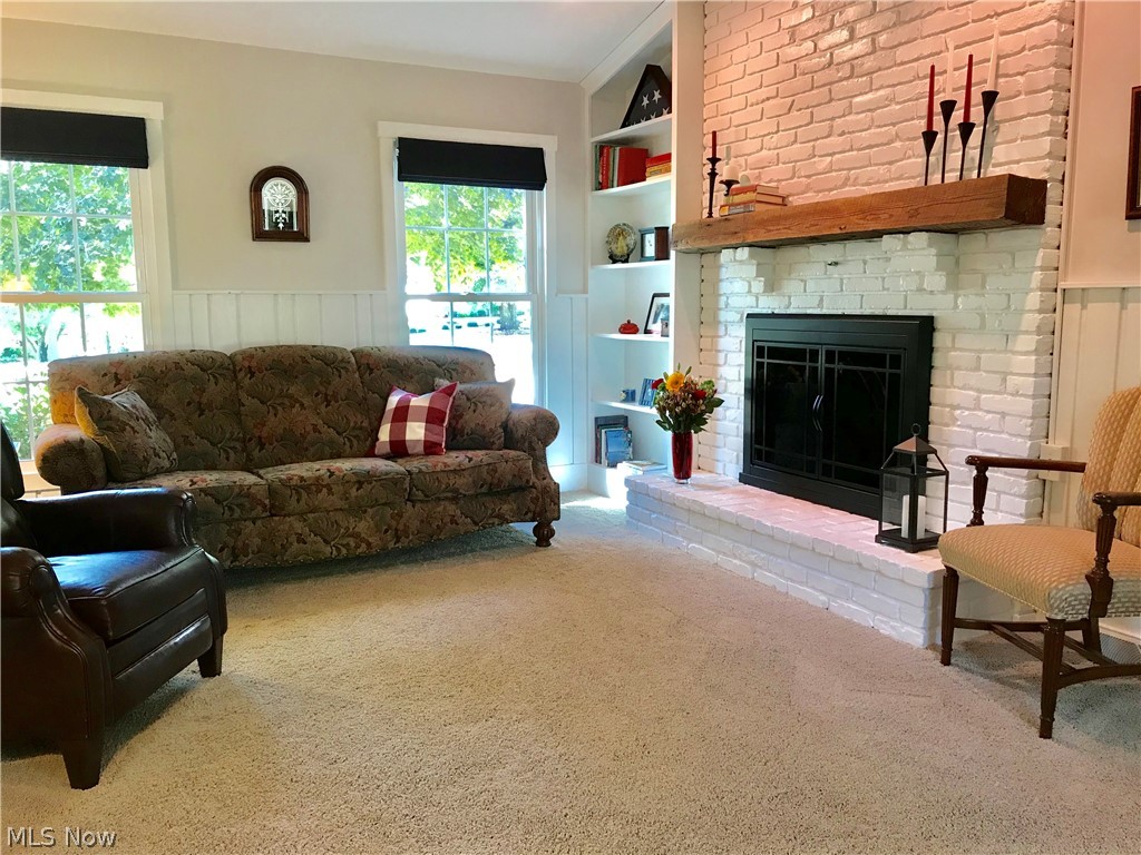2231 Middleton Road Hudson, OH 44236 - Photo 12 of 28 Family room facing Middleton Rd of the immaculate home!