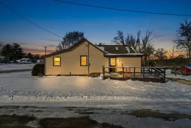 $185,000 | 703 Oak Street, Arena, WI 53503