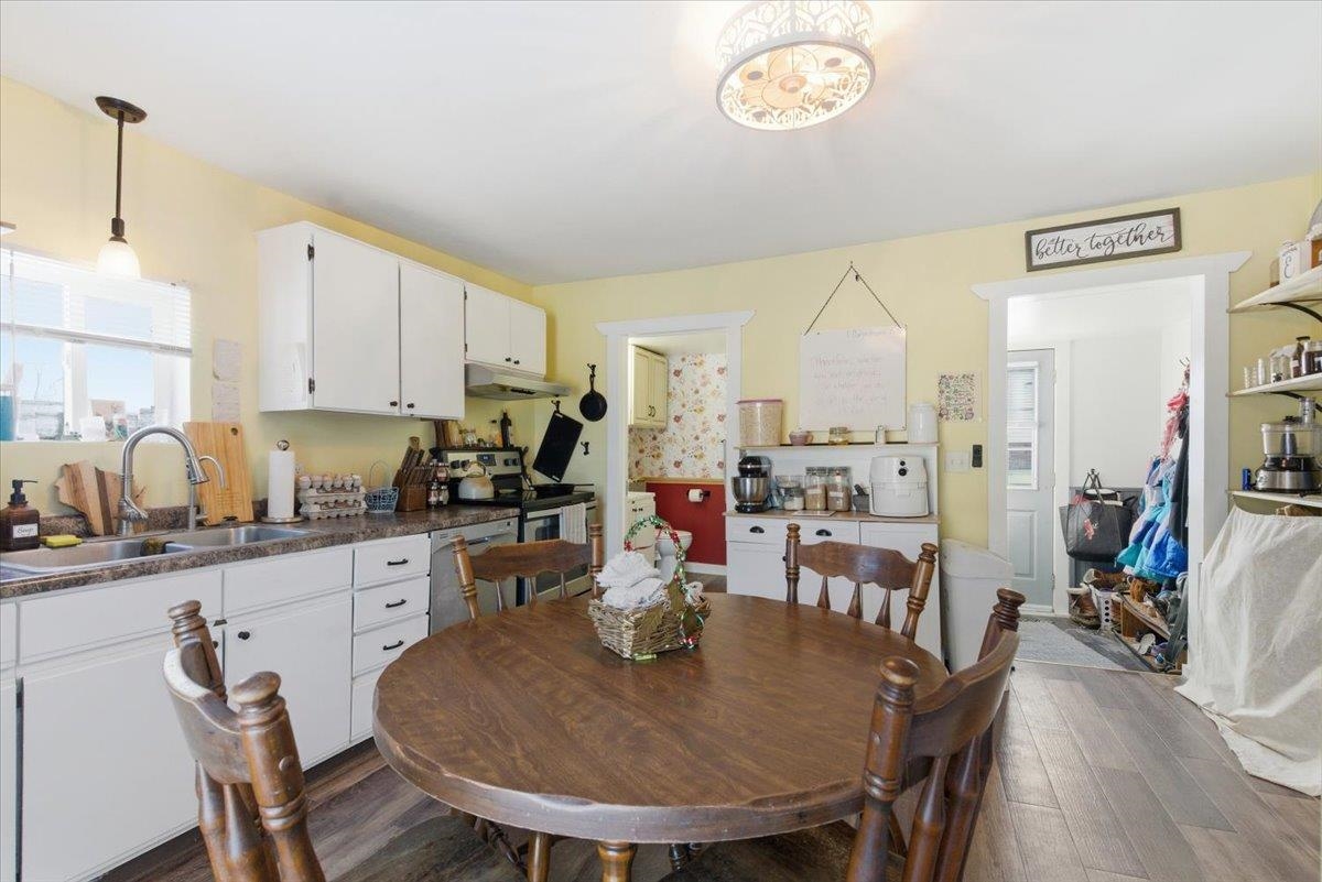 703 Oak Street Arena, WI 53503 - Photo 3 of 35