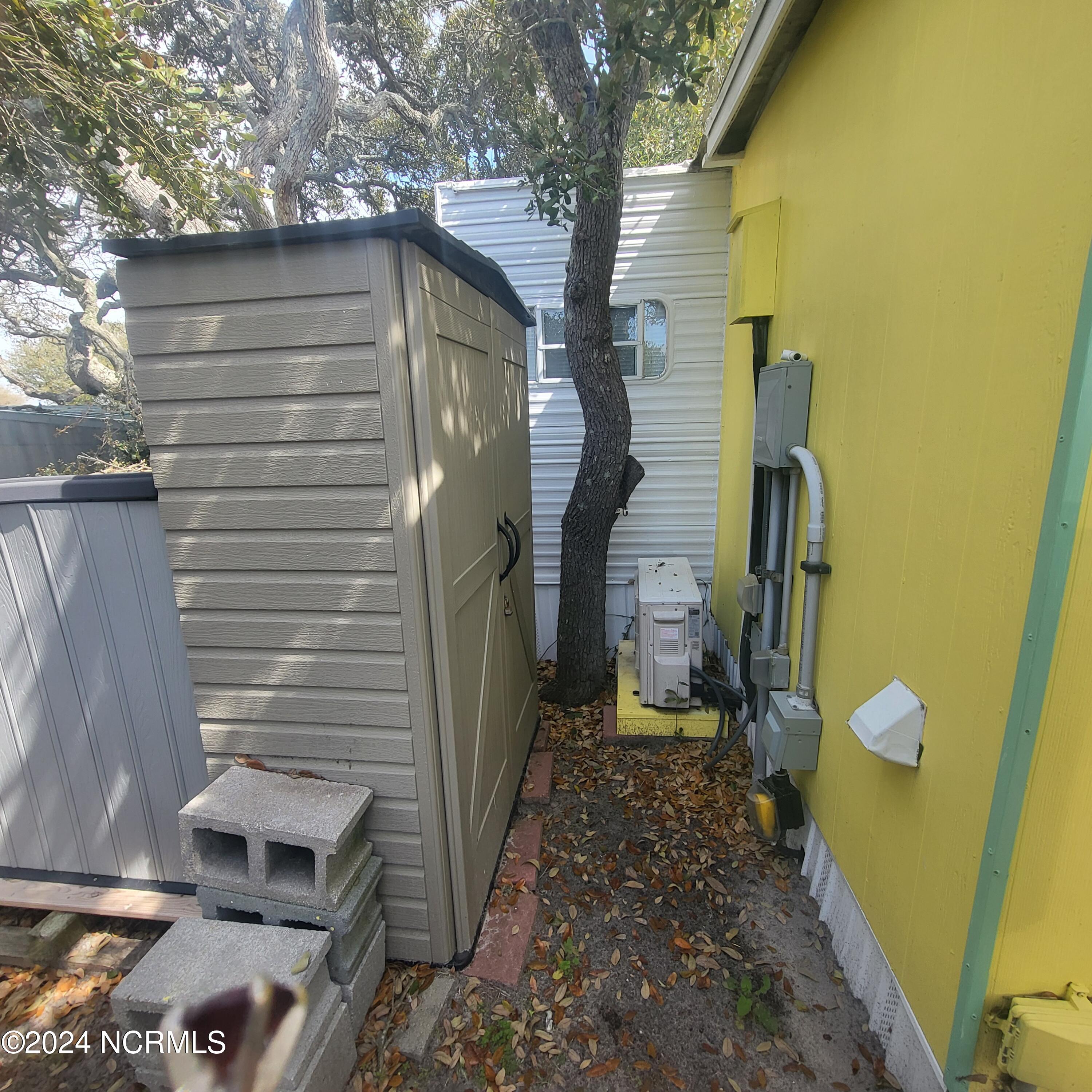 2 Inlet Street North Topsail Beach, NC 28460 - Photo 25 of 34 20240326_121432
