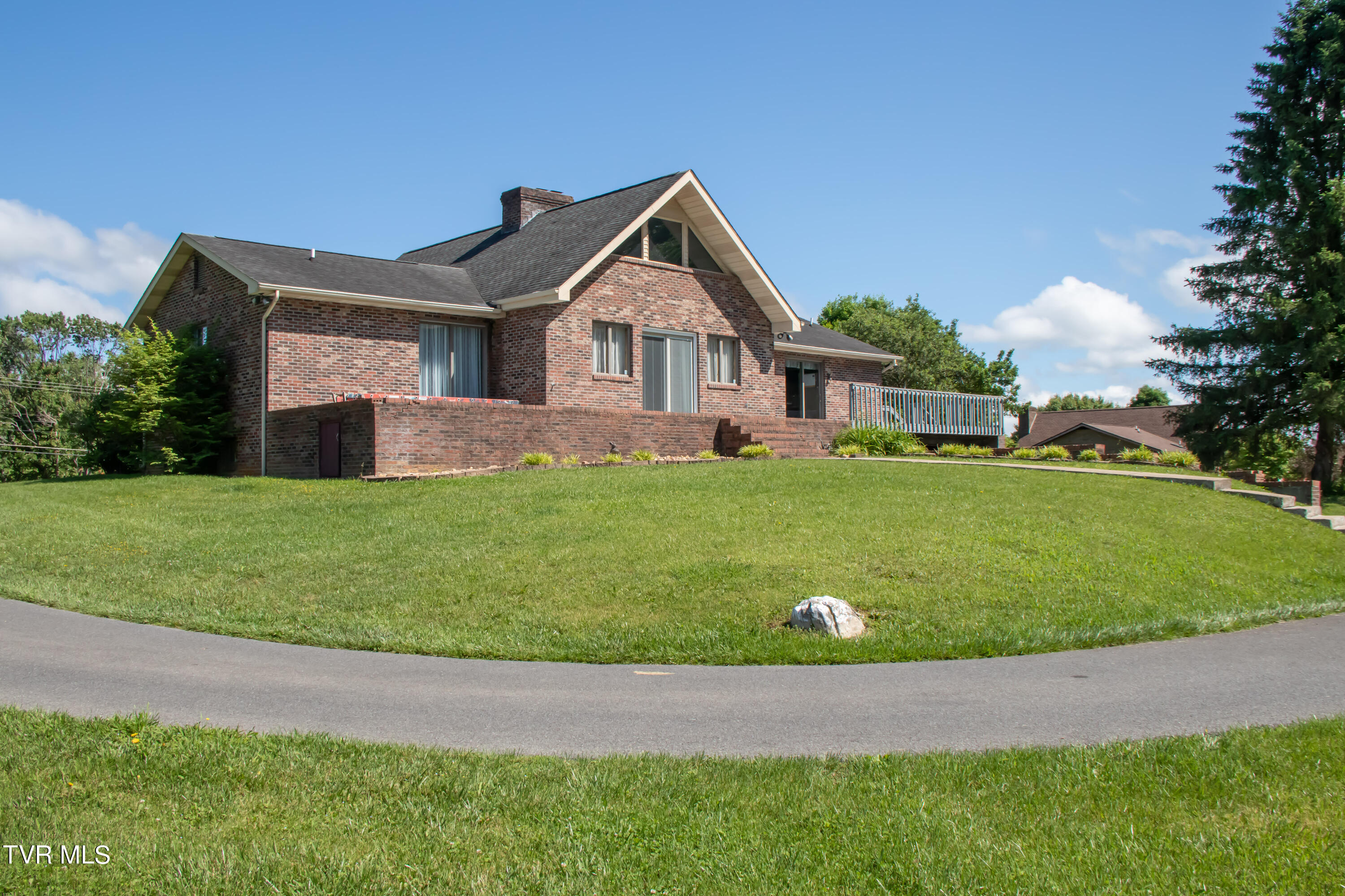 968 V I Ranch Road Bristol, TN 37620 - Photo 33 of 38 968 V I Ranch Road