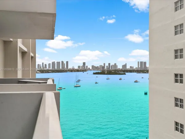 $2,900 | 1200 West Avenue, Unit 823, Miami Beach, FL 33139