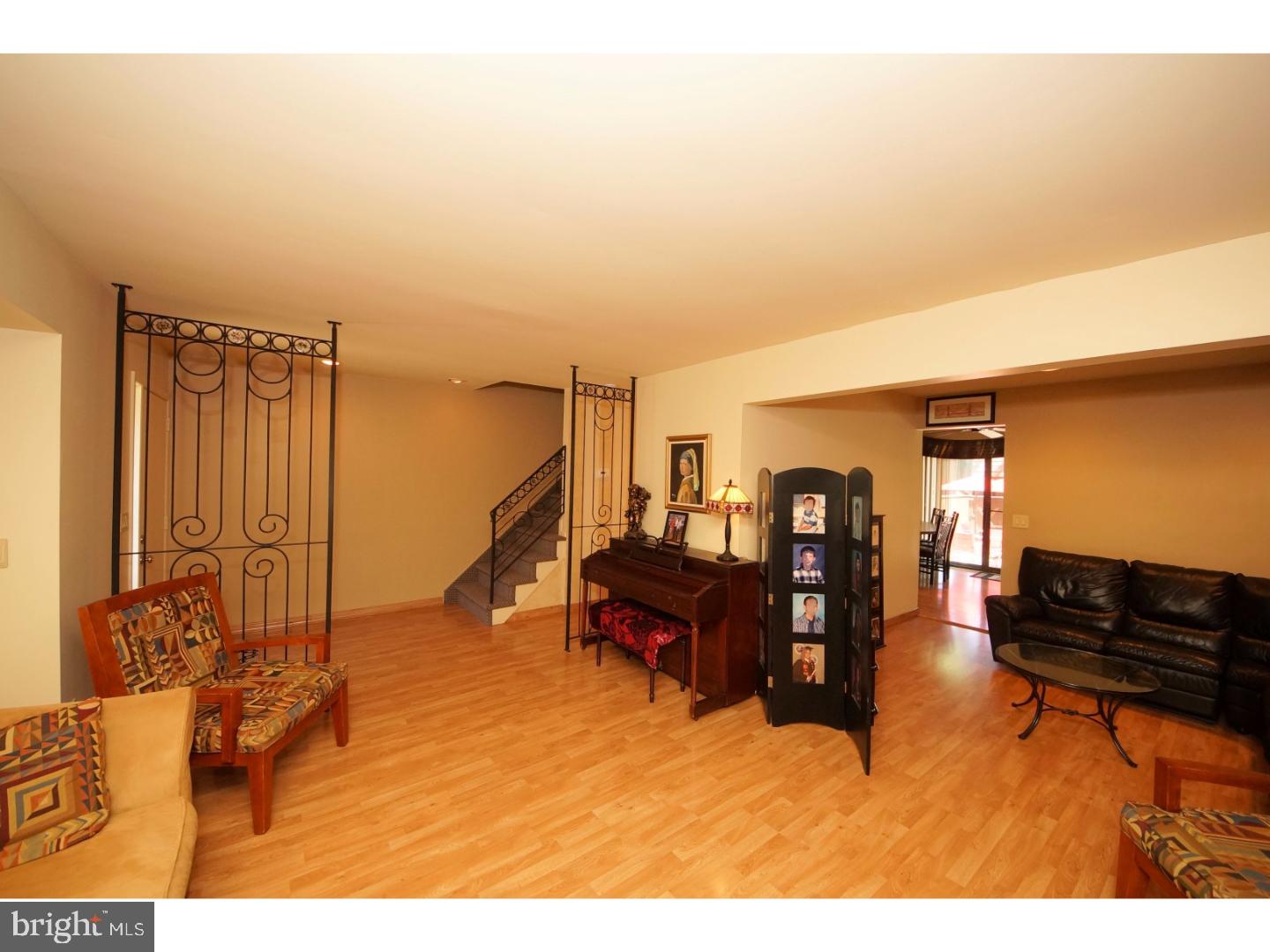 905 Jamestown Road East Windsor, NJ 08520 - Photo 4 of 24 Gallery Image 4
