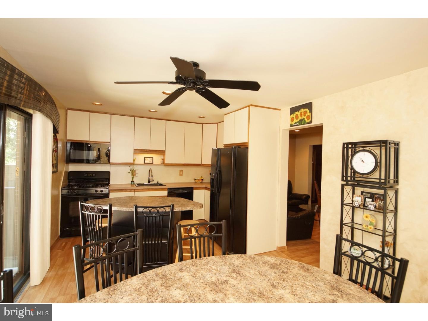 905 Jamestown Road East Windsor, NJ 08520 - Photo 10 of 24 Gallery Image 10