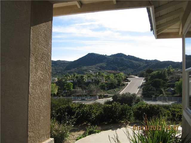 2614 Southern Oak Road Ramona, CA 92065 - Photo 9 of 25 Gallery Image 9