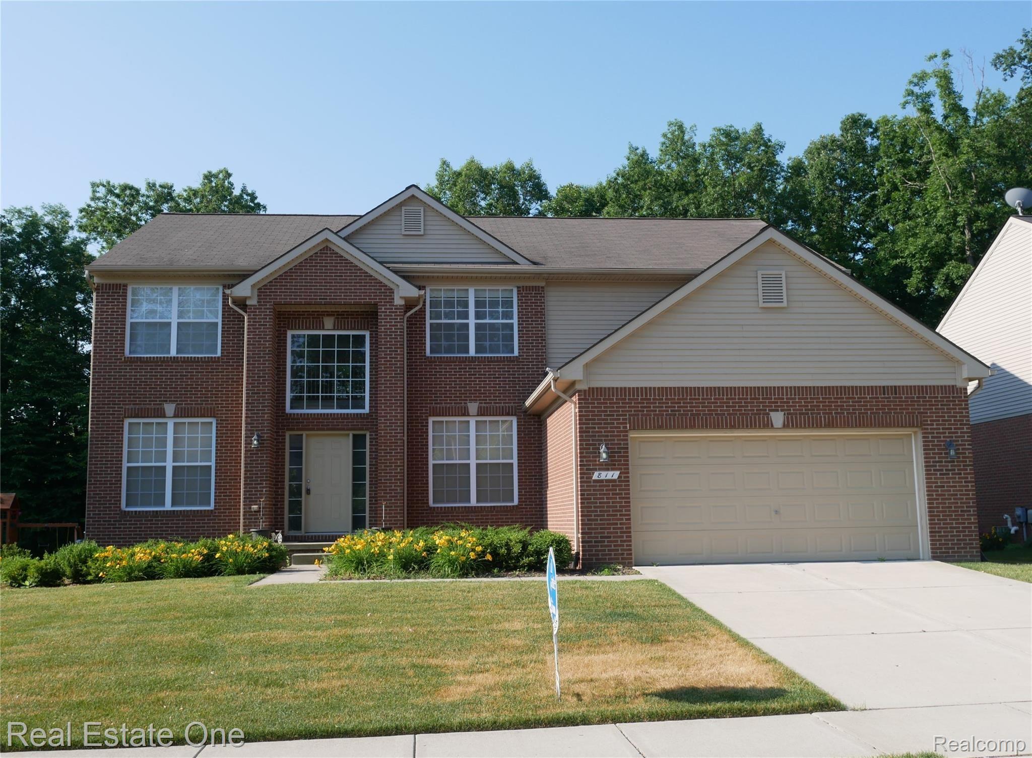 811 Monterey Ln. Rochester, MI 48307 - Photo 1 of 23 front.JPG