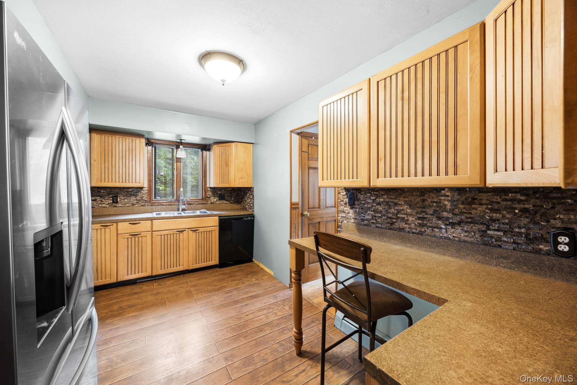 2 Easterly Road Hampton Bays, NY 11946 - Photo 13 of 24 Gallery Image 13