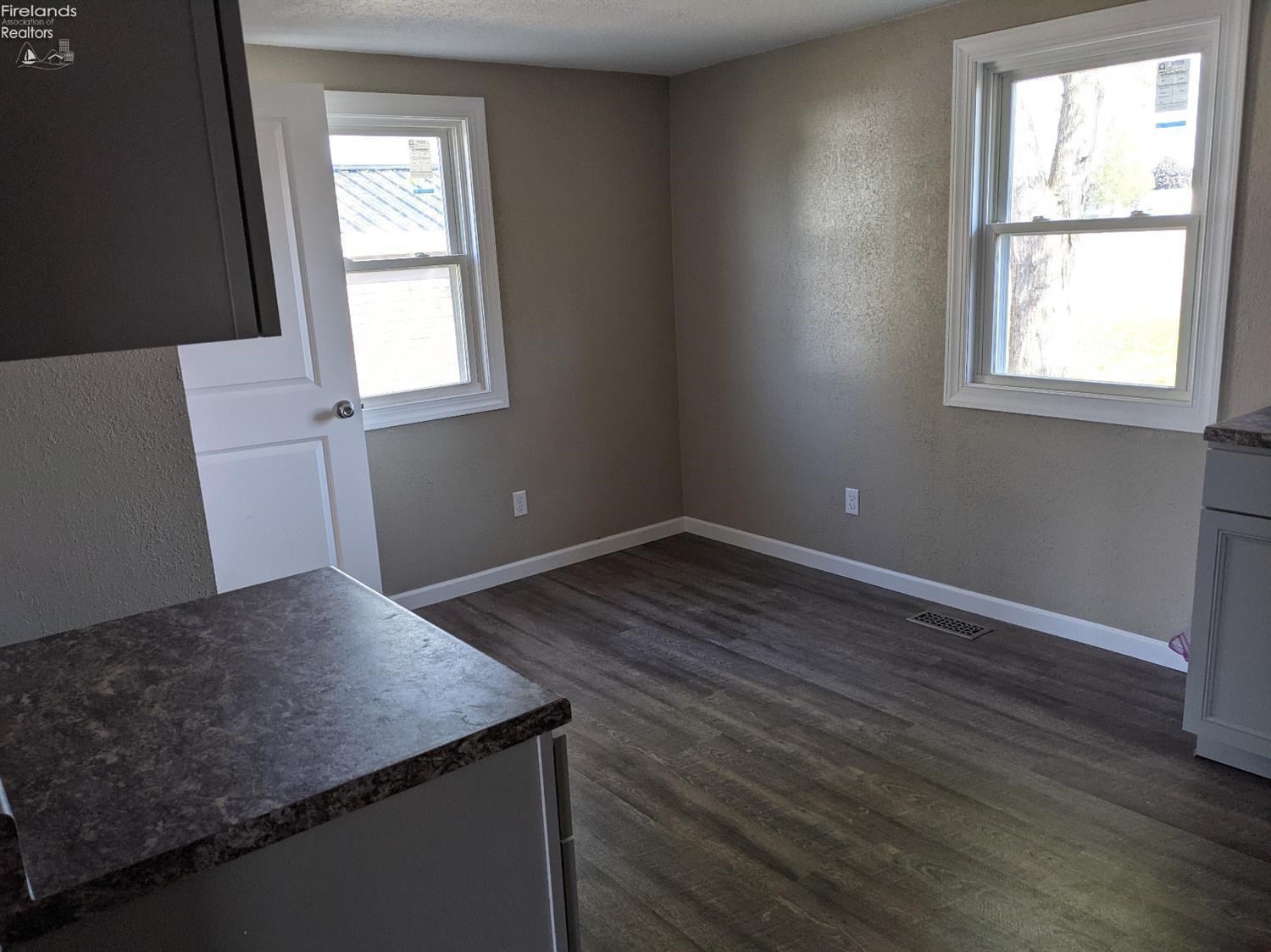 1210 Castalia Road Fremont, OH 43420 - Photo 7 of 17 Gallery Image 7