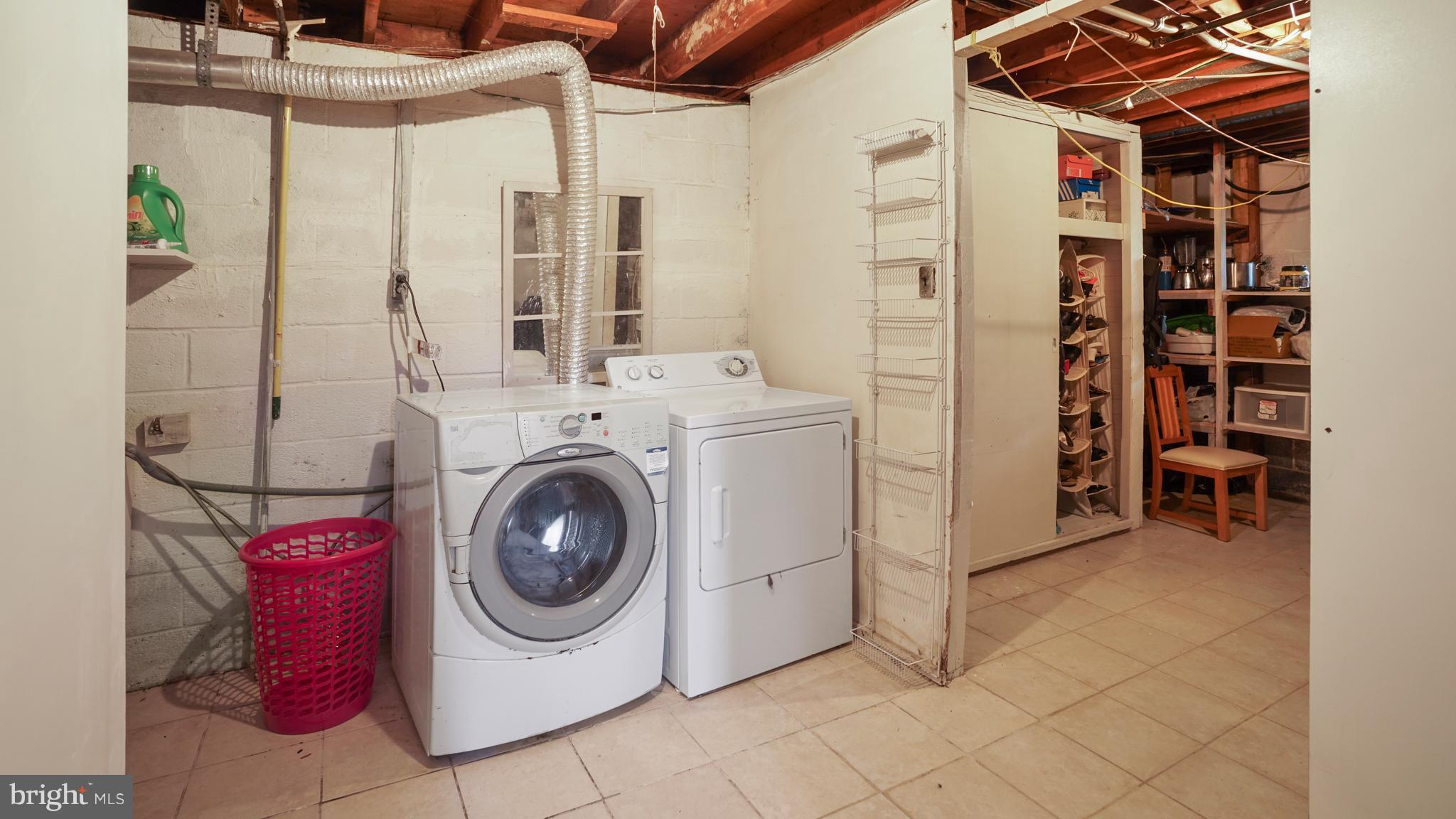 12721 Barbara Road Silver Spring, MD 20906 - Photo 19 of 30 a utility room with dryer and washer