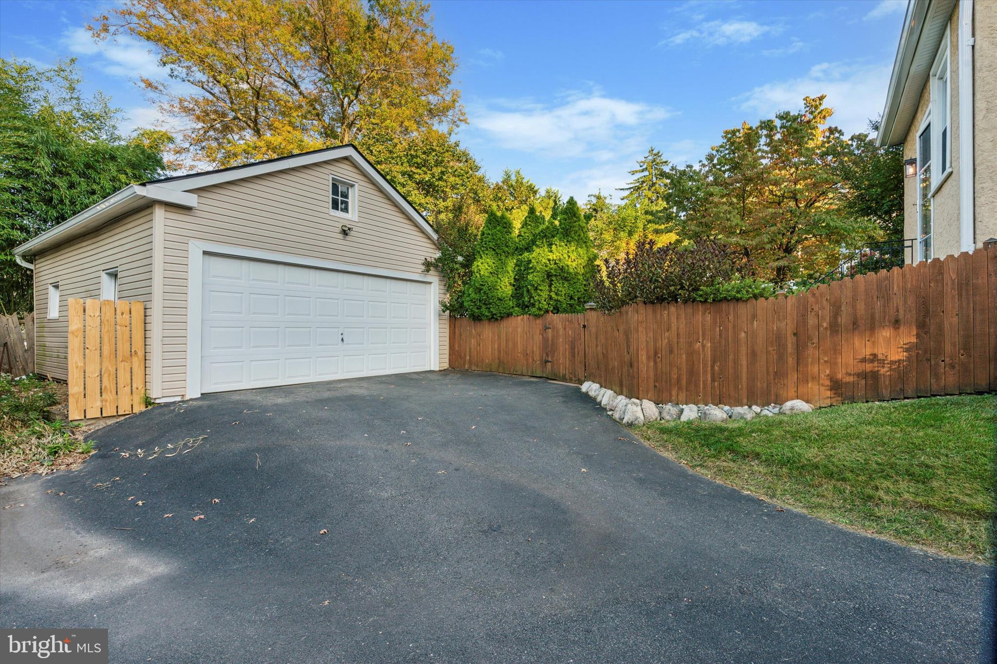 2711 Laurel Lane Glenside, PA 19038 - Photo 29 of 41 Gallery Image 29