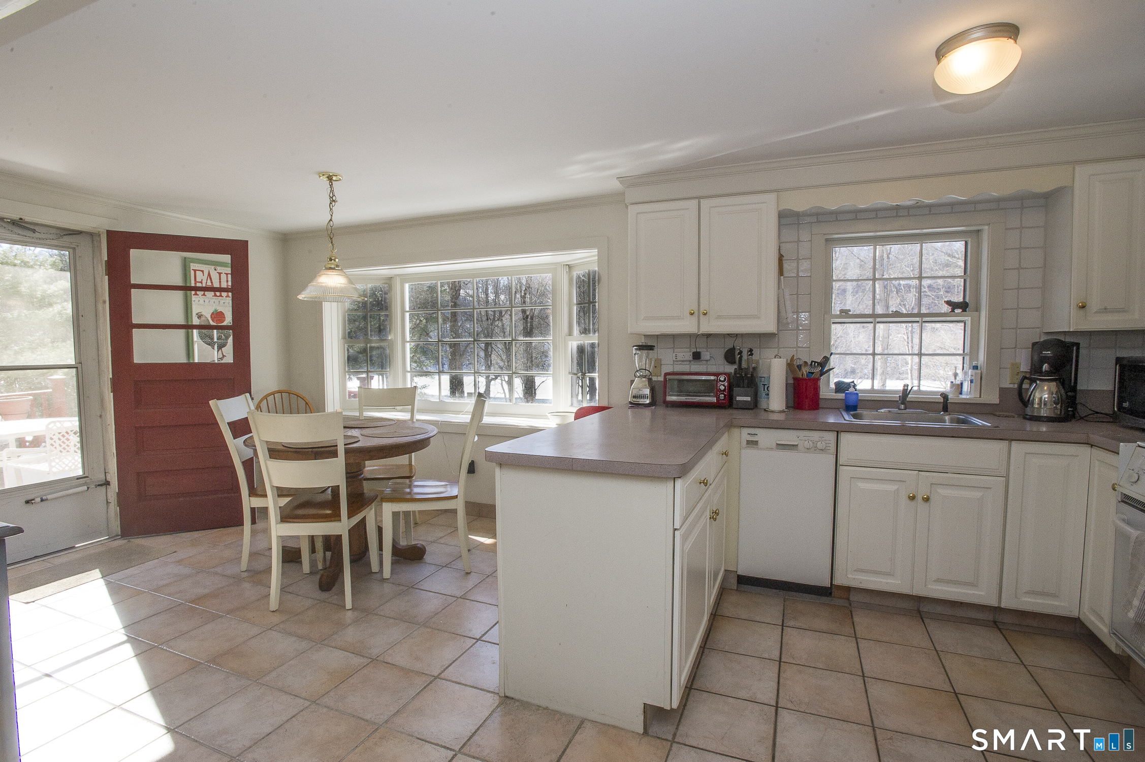 67 Lake Lillinonah Road North Bridgewater, CT 06752 - Photo 13 of 36