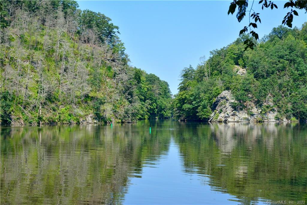 67 Lake Lillinonah Road North Bridgewater, CT 06752 - Photo 3 of 36