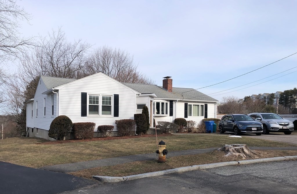 6 Temple Road Waltham, MA 02452 - Photo 8 of 9 Gallery Image 8