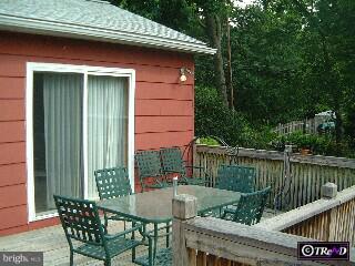 409 Camberly Road Warminster, PA 18974 - Photo 2 of 5